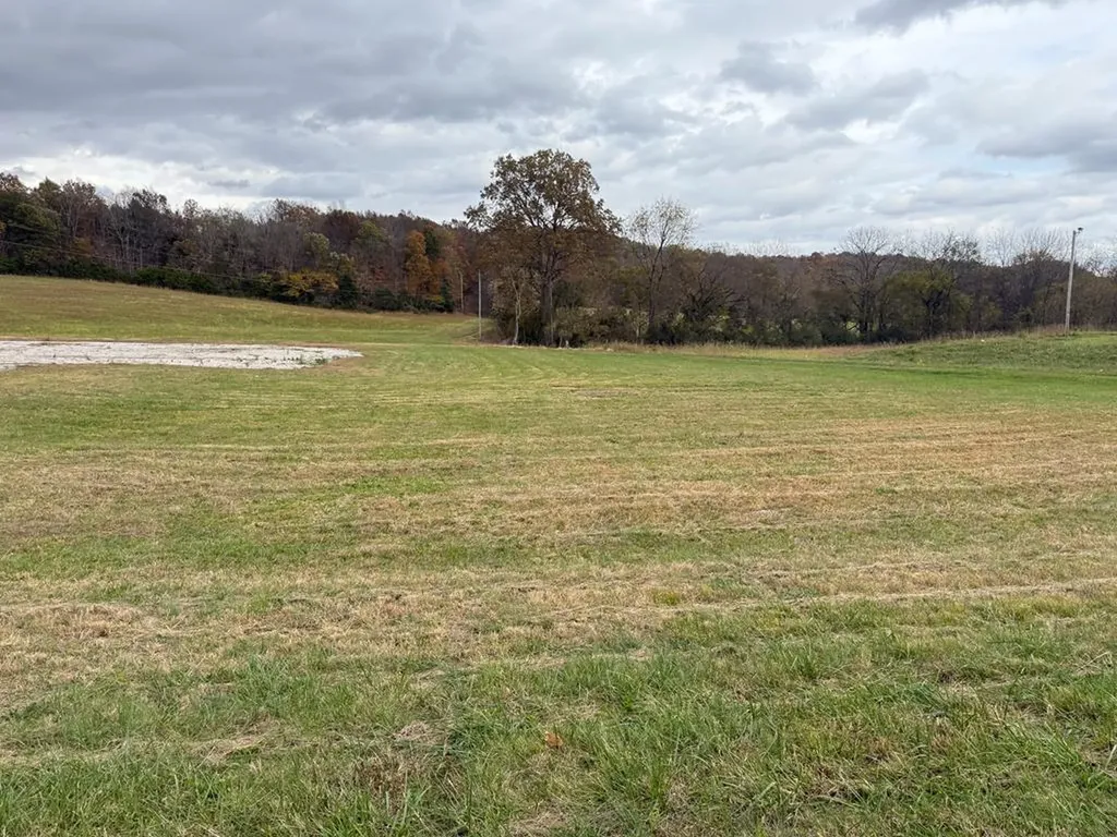 00 Roberts Matthews Highway Sparta TN 38583
