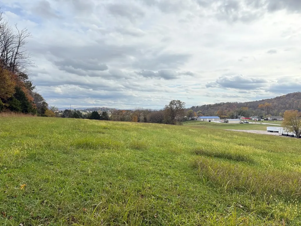 00 Roberts Matthews Highway Sparta TN 38583