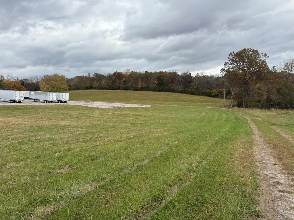 00 Roberts Matthews Highway Sparta TN 38583