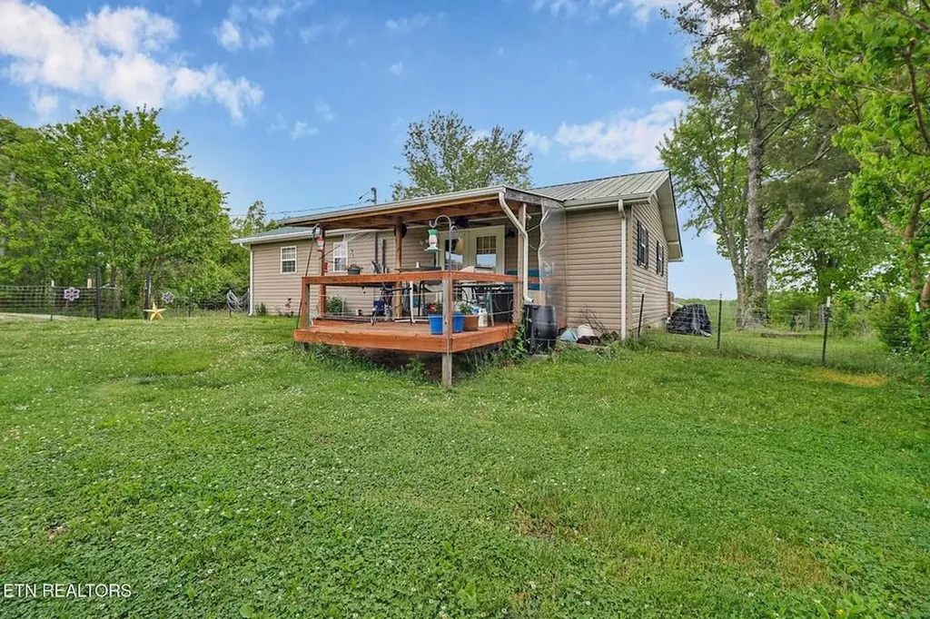 921 Barney Holt Road Jamestown TN 38556-9807