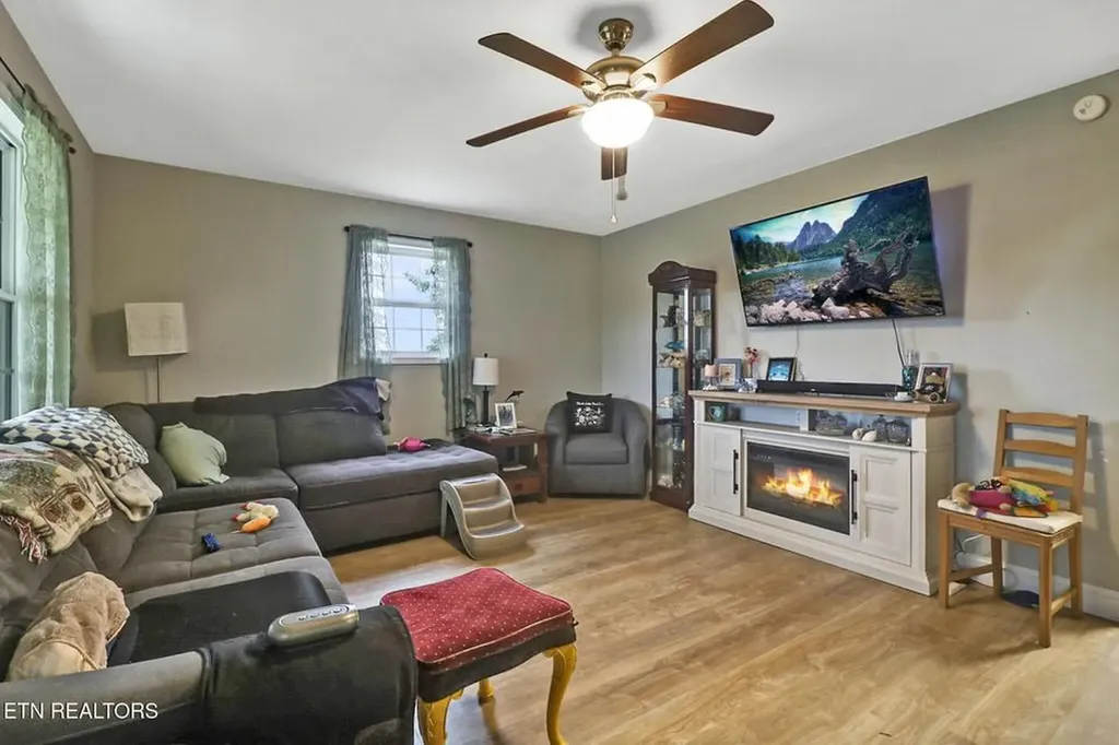 921 Barney Holt Road Jamestown TN 38556-9807