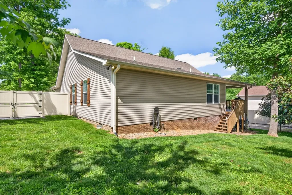 1543 Heritage Circle Cookeville TN 38506