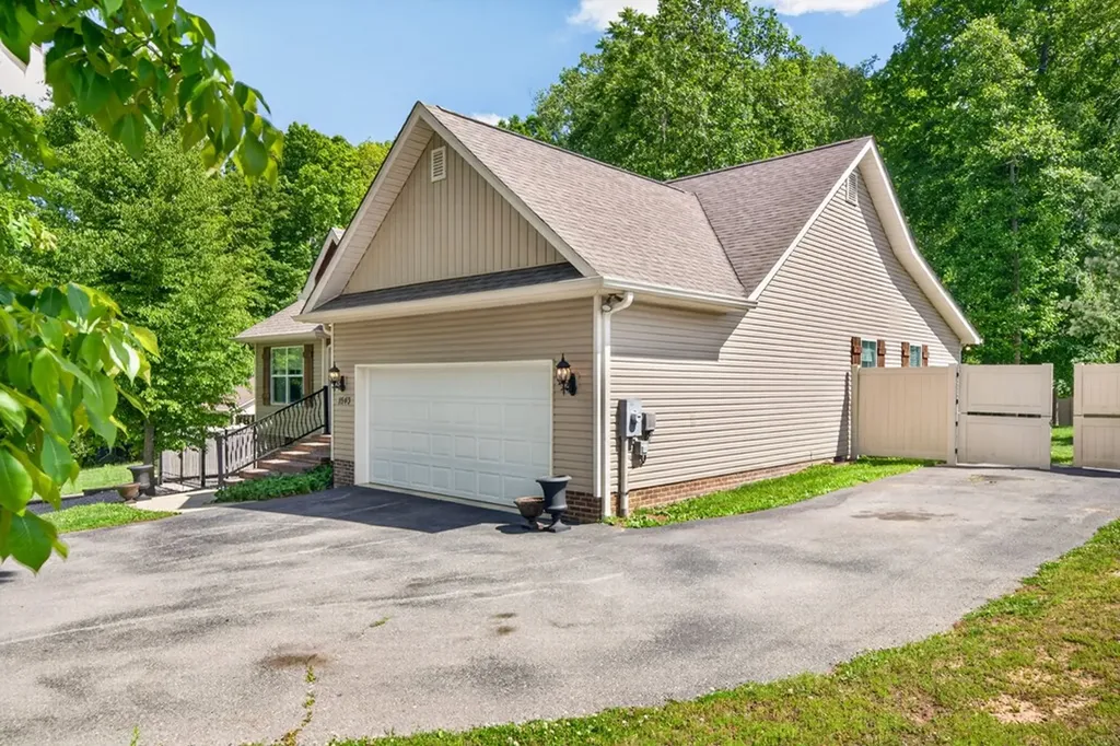1543 Heritage Circle Cookeville TN 38506