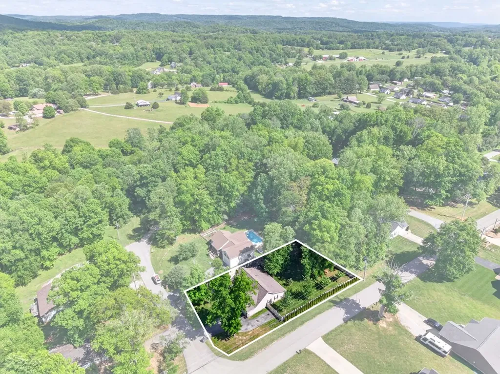 1543 Heritage Circle Cookeville TN 38506