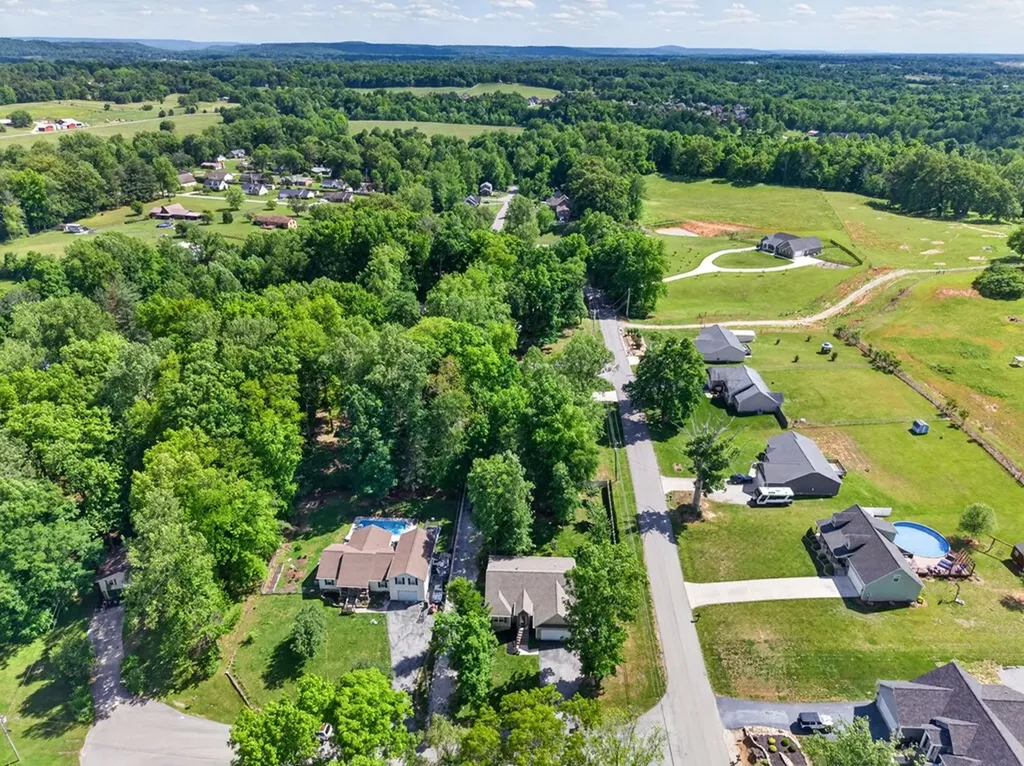 1543 Heritage Circle Cookeville TN 38506