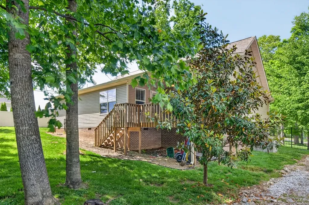 1543 Heritage Circle Cookeville TN 38506