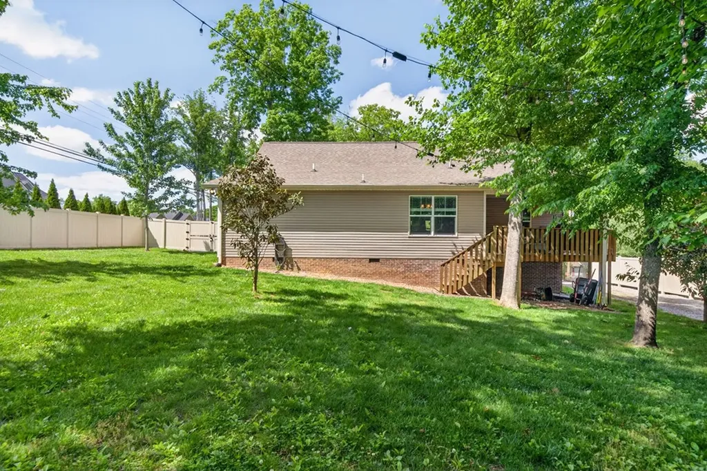 1543 Heritage Circle Cookeville TN 38506