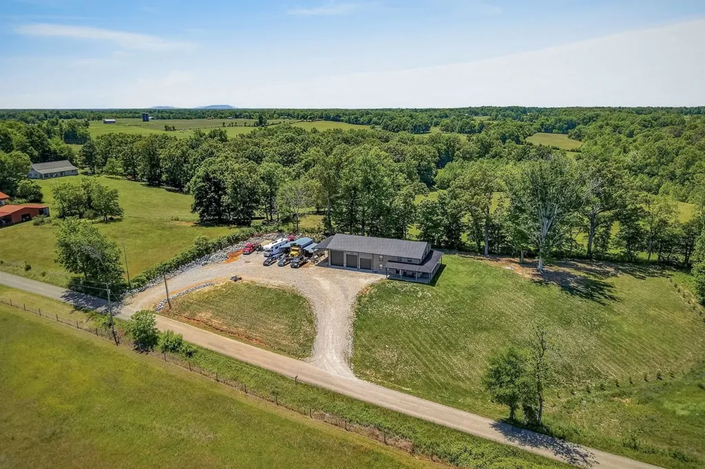 7301 Old Mill Road Baxter TN 38544