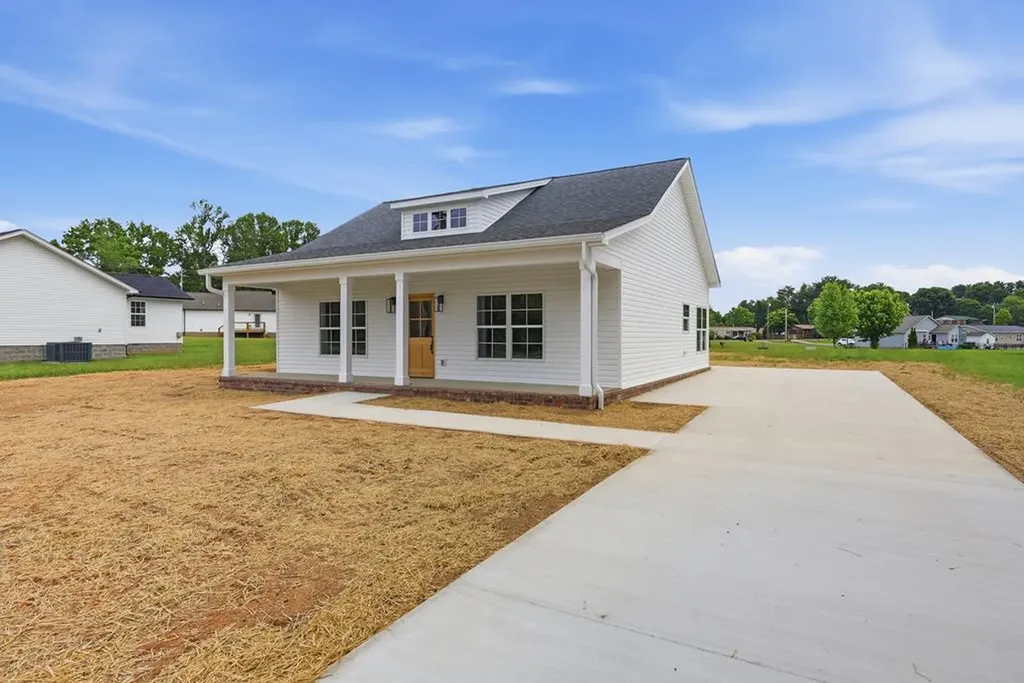167 Fremont Doyle TN 38559