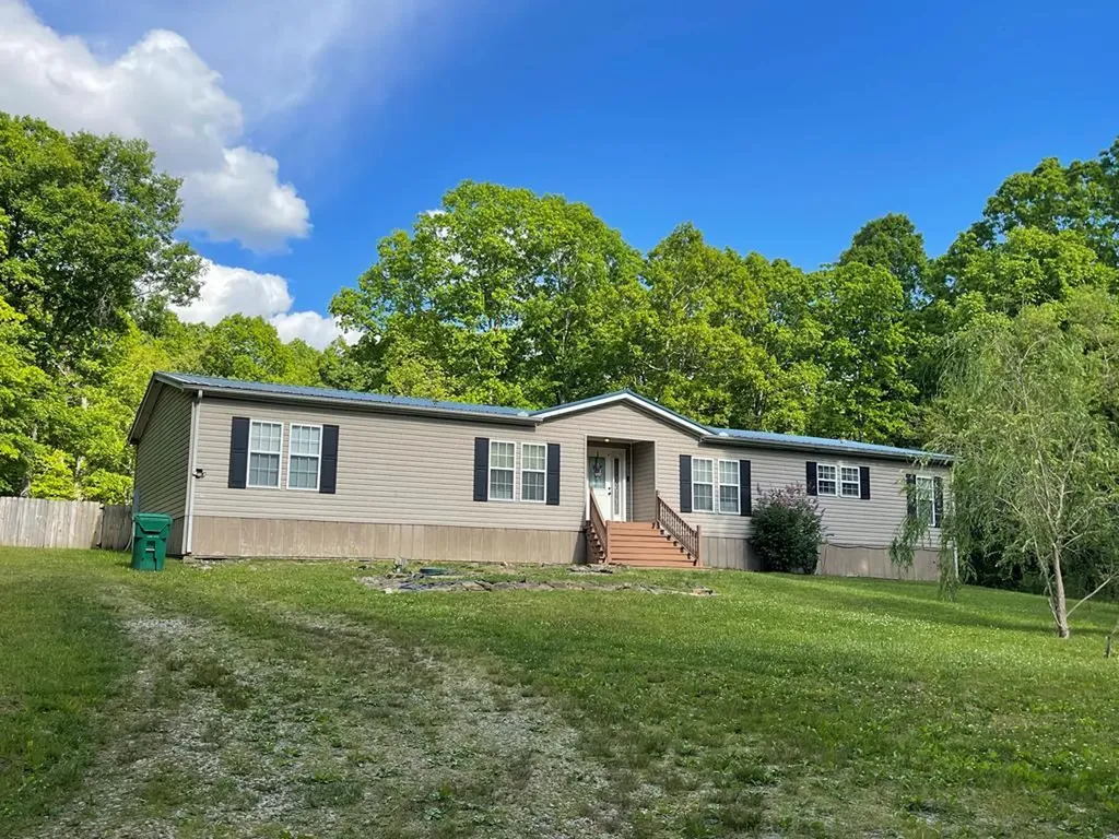 133 Thompson Road Crossville TN 38571
