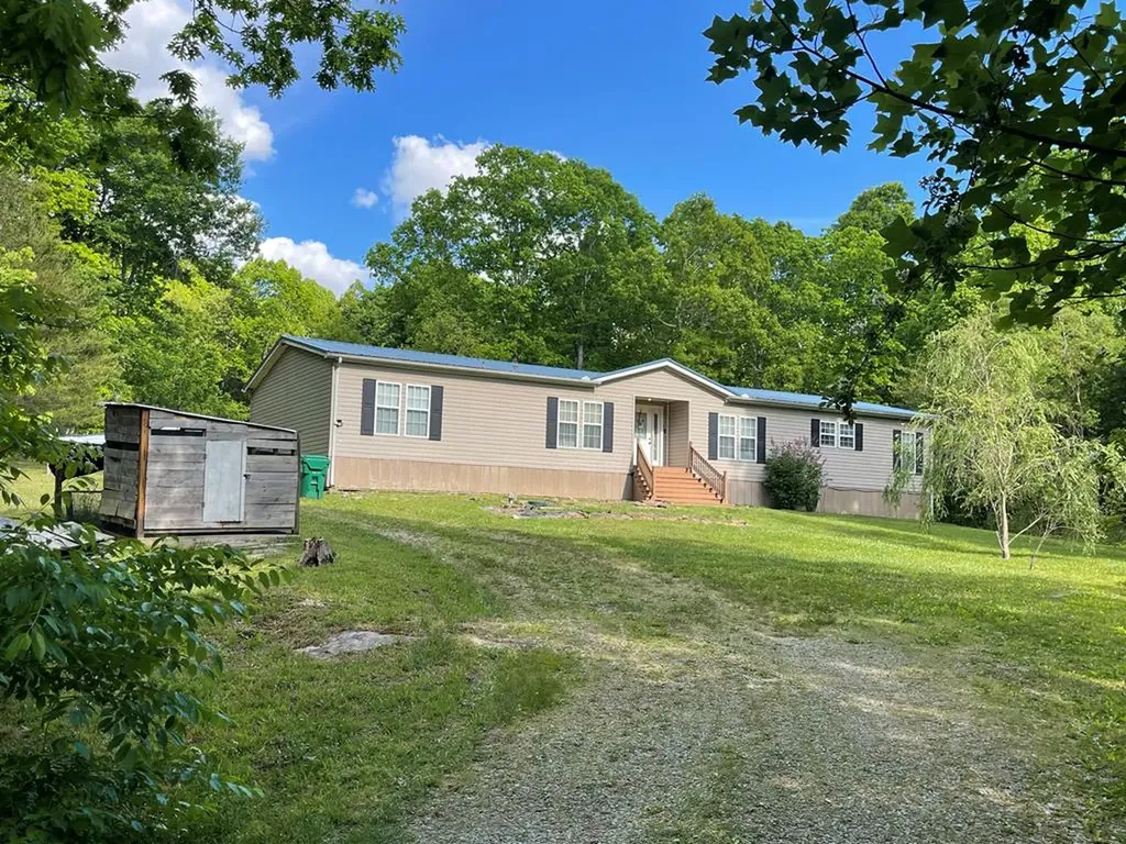 133 Thompson Road Crossville TN 38571