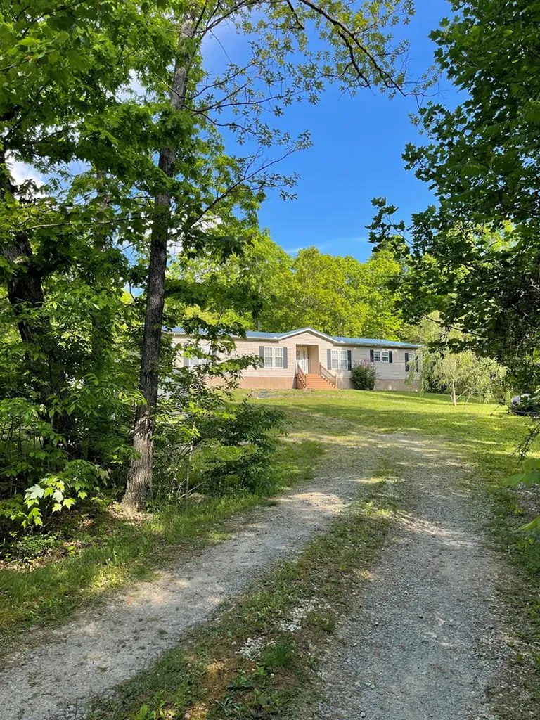 133 Thompson Road Crossville TN 38571