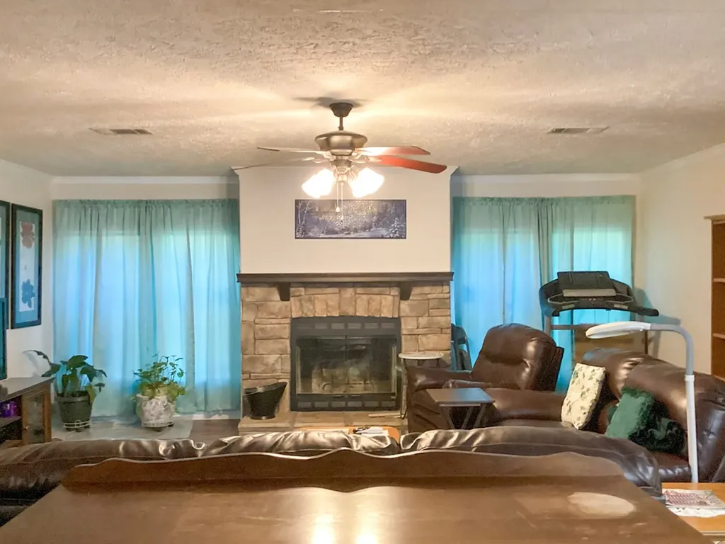 133 Thompson Road Crossville TN 38571