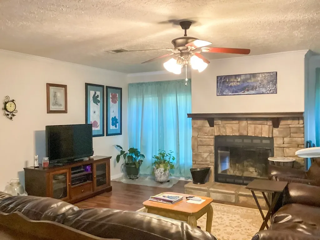 133 Thompson Road Crossville TN 38571