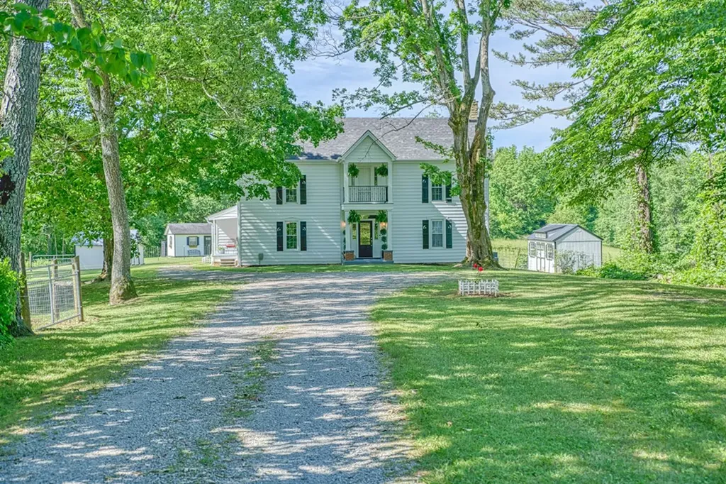 427 Frank Sims Road Sparta TN 38583-2791
