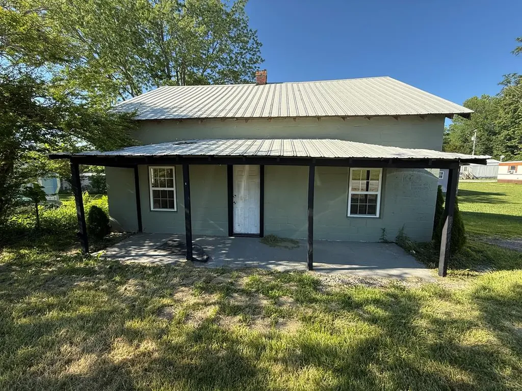 210 Woodland Avenue E Jamestown TN 38556