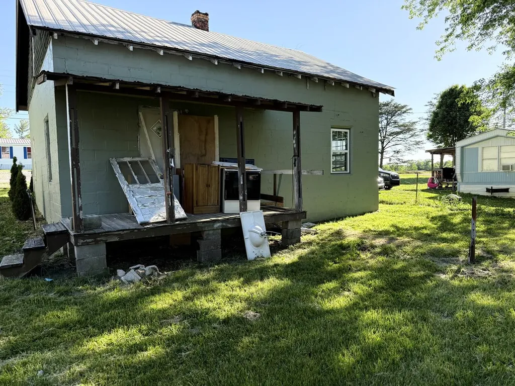 210 Woodland Avenue E Jamestown TN 38556