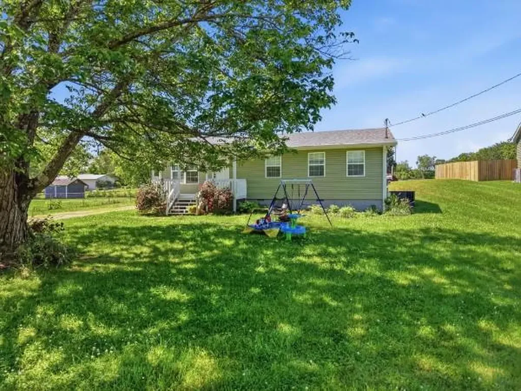 163 Haley Avenue Doyle TN 38559