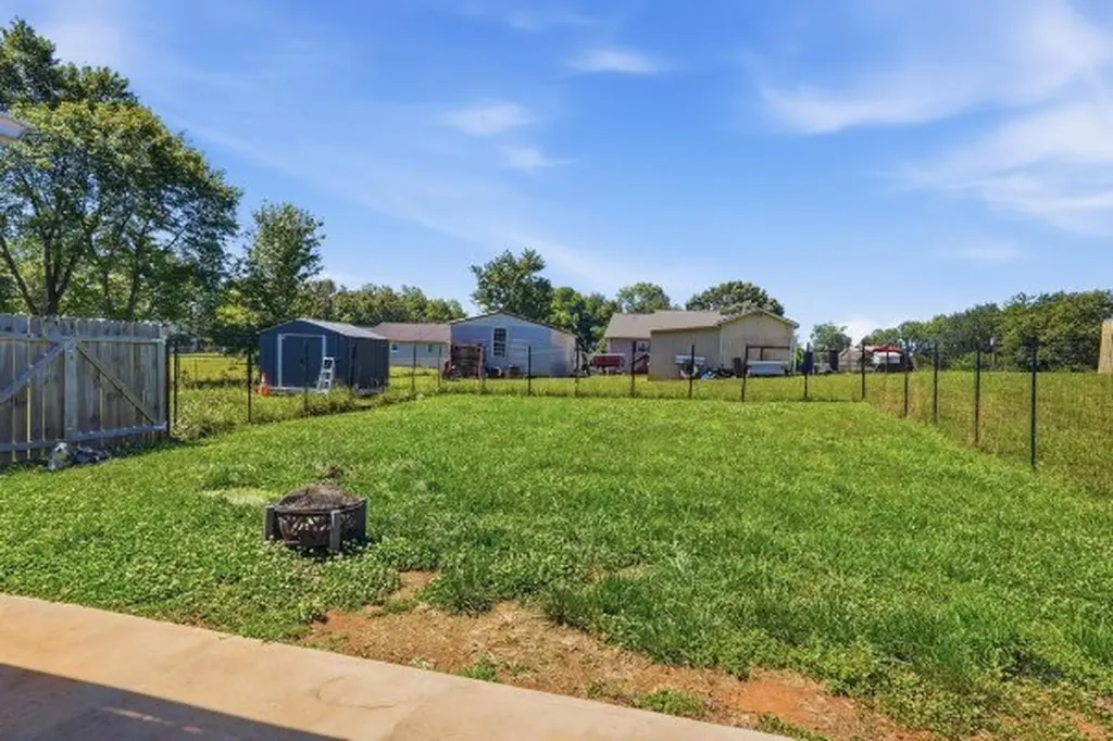 163 Haley Avenue Doyle TN 38559