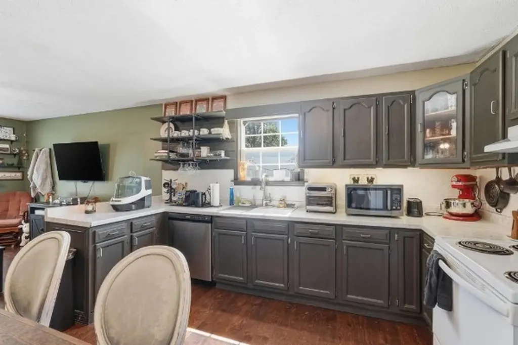 163 Haley Avenue Doyle TN 38559