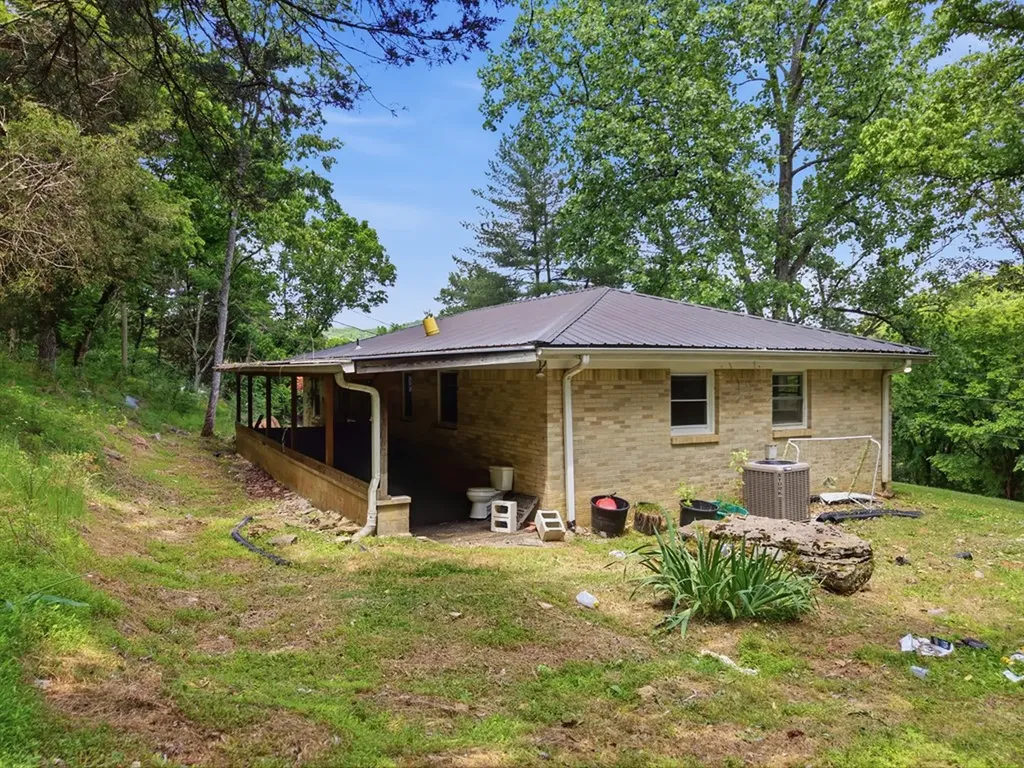 719 Hillside Drive Gainesboro TN 38562