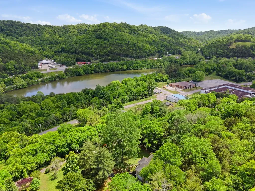 719 Hillside Drive Gainesboro TN 38562