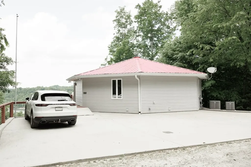1063 Dale Hollow Estates Road Monroe TN 38573
