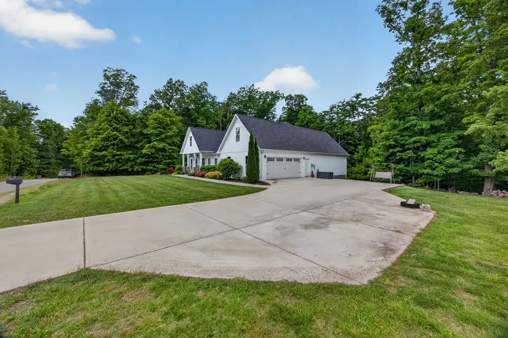 235 Overlook Point Cookeville TN 38506