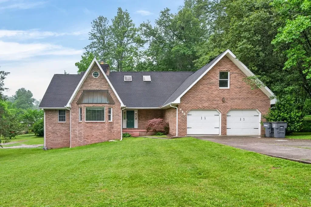 866 Pen Oak Drive Cookeville TN 38501-3757