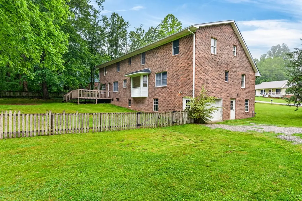 866 Pen Oak Drive Cookeville TN 38501-3757