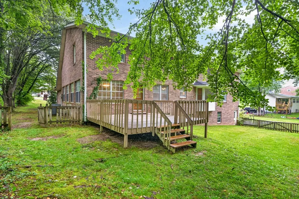 866 Pen Oak Drive Cookeville TN 38501-3757