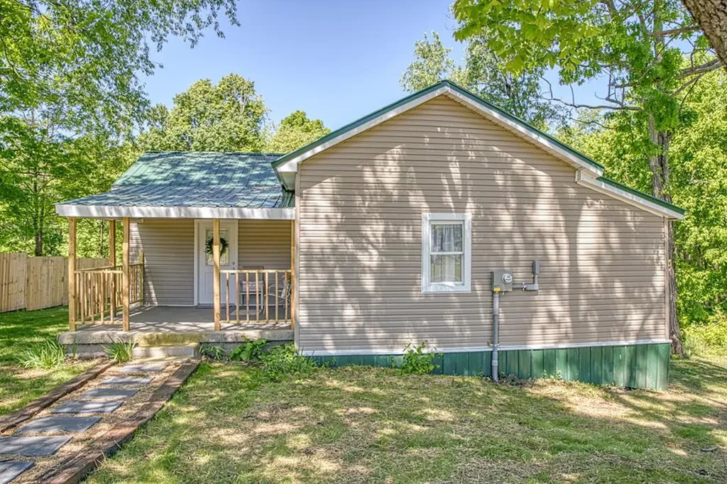 108 Twinton Park Road Crawford TN 38580