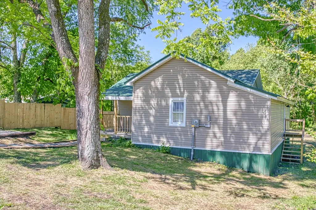 108 Twinton Park Road Crawford TN 38580
