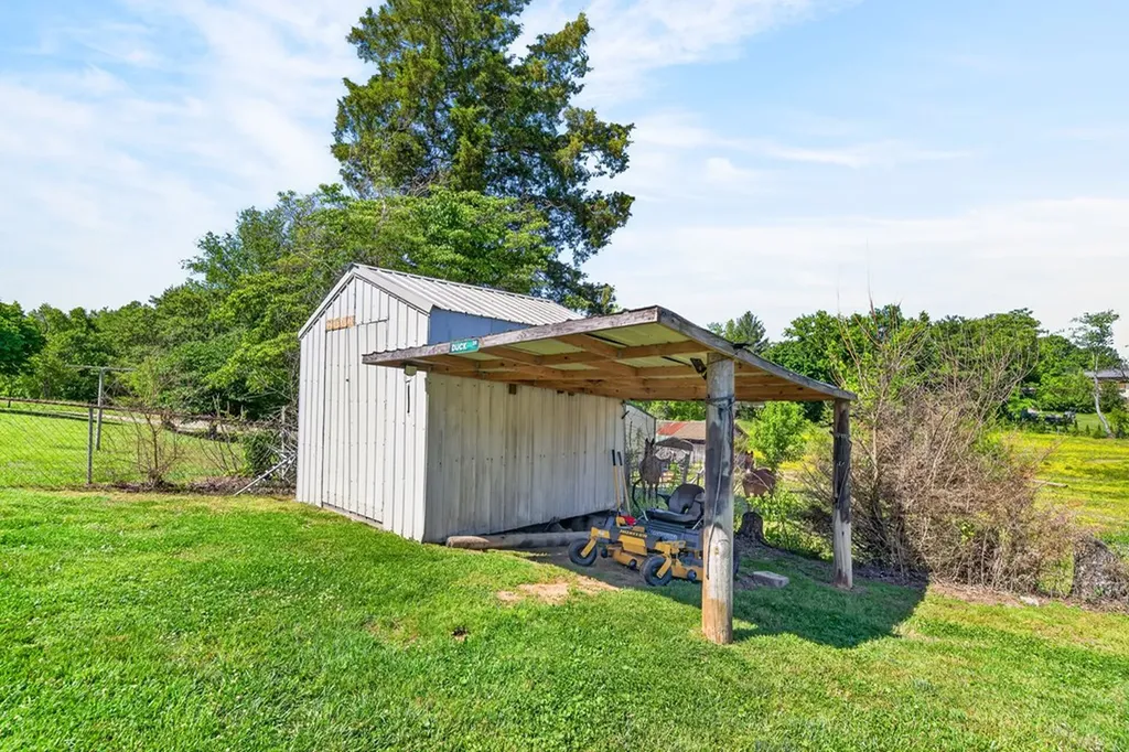 80 Royal Oak Drive Cookeville TN 38501