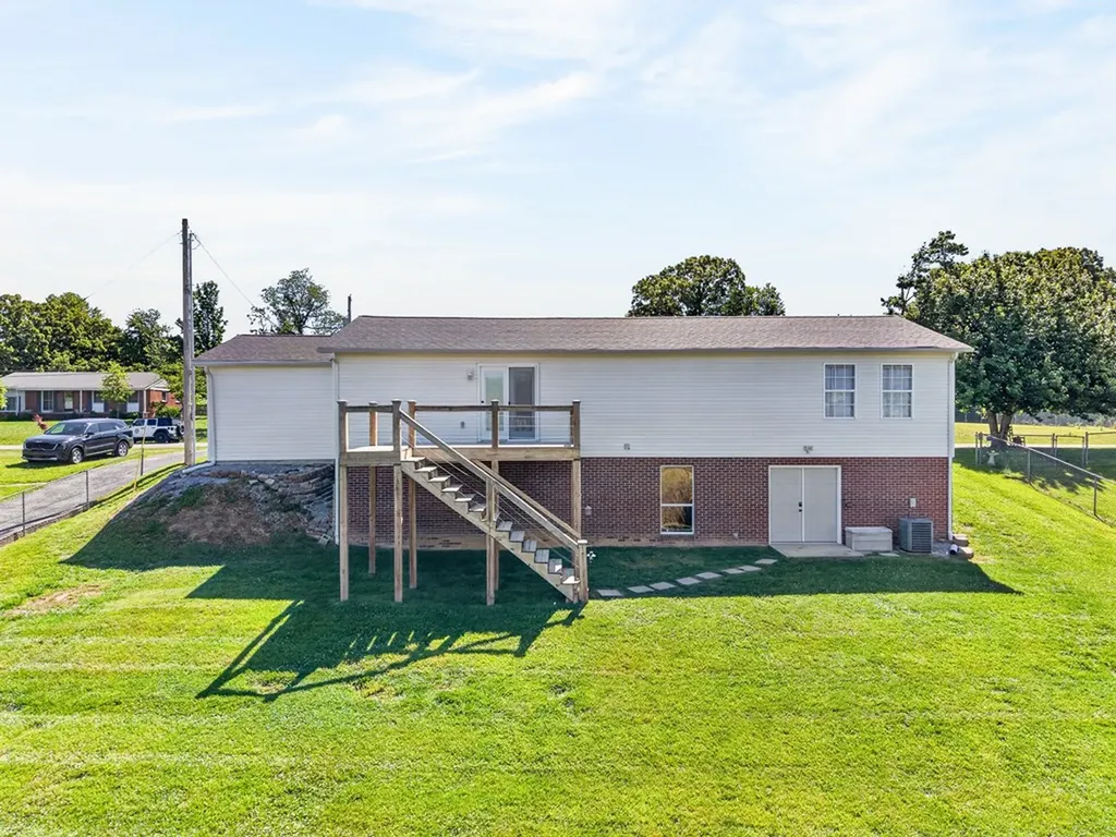 80 Royal Oak Drive Cookeville TN 38501