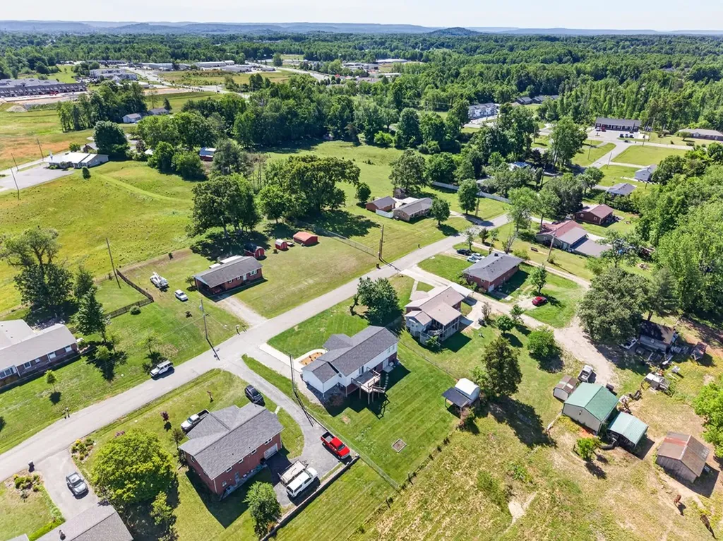 80 Royal Oak Drive Cookeville TN 38501