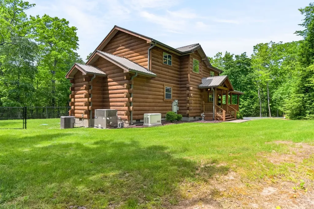 704 White Oak Road Monterey TN 38574