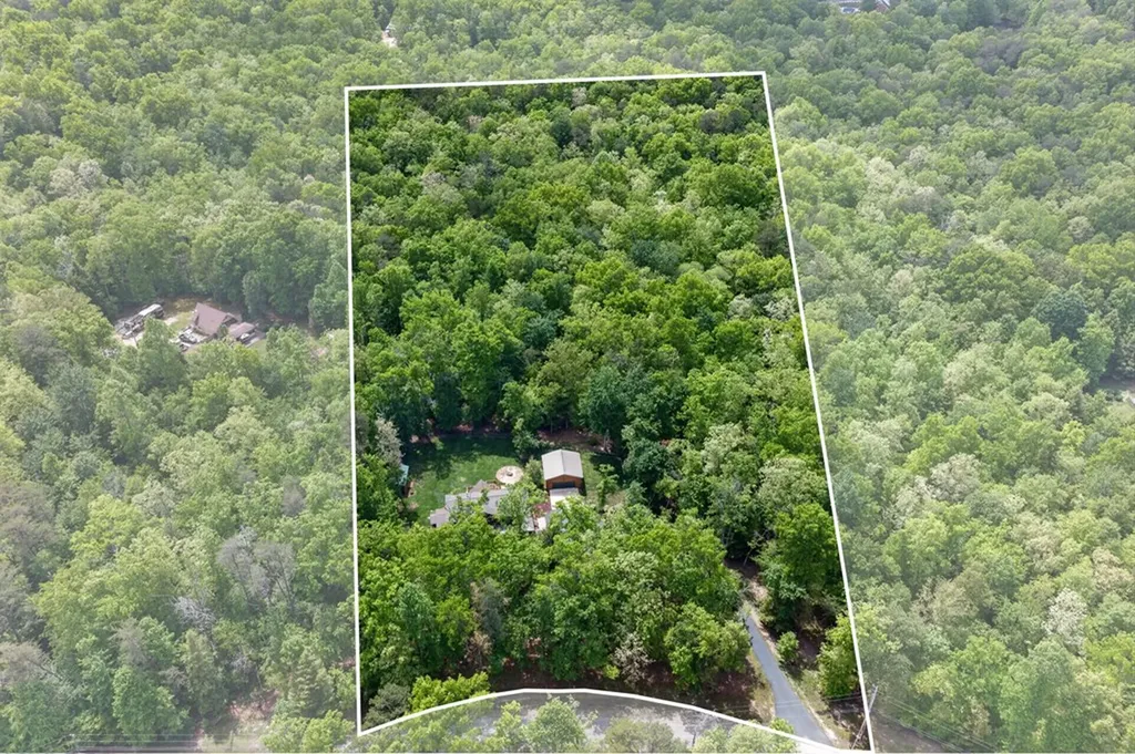 704 White Oak Road Monterey TN 38574