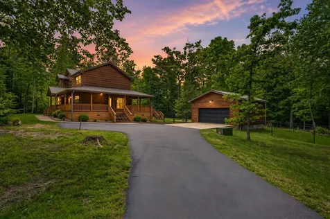 704 White Oak Road Monterey TN 38574