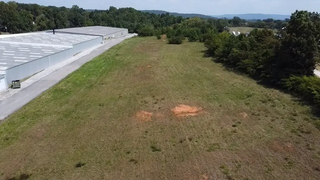 21 Ac N Spring Street Sparta TN 38583