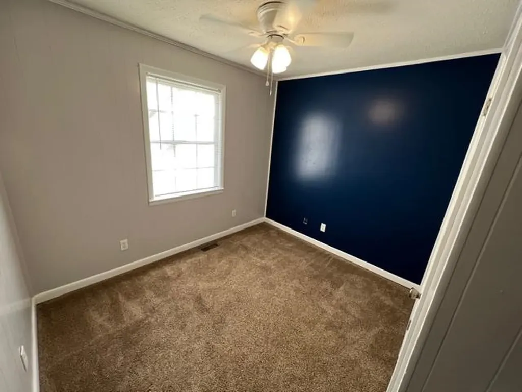148 Lester Ledbetter Lane Hilham TN 38568