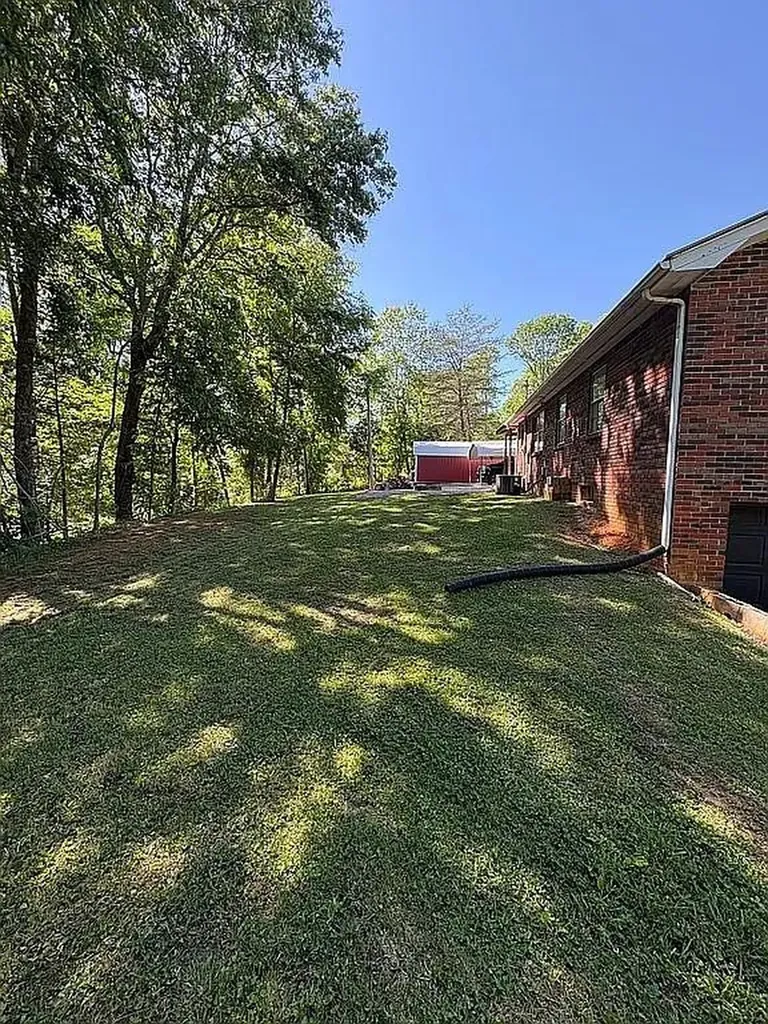 148 Lester Ledbetter Lane Hilham TN 38568