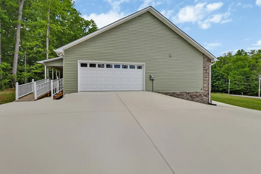310 Summerwind Drive Crossville TN 38571