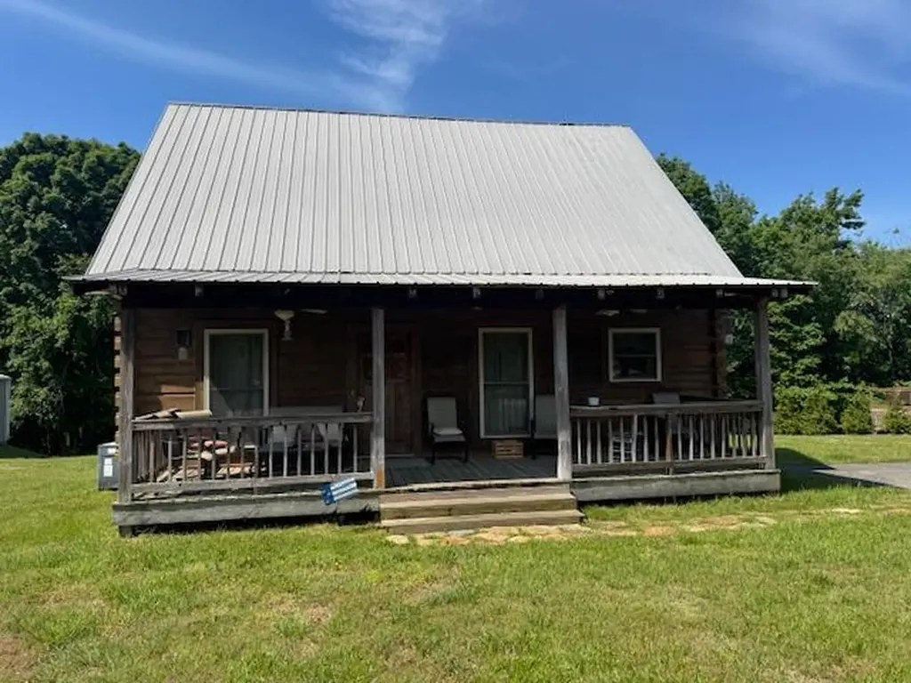 5701 Willow Grove Highway Allons TN 38541
