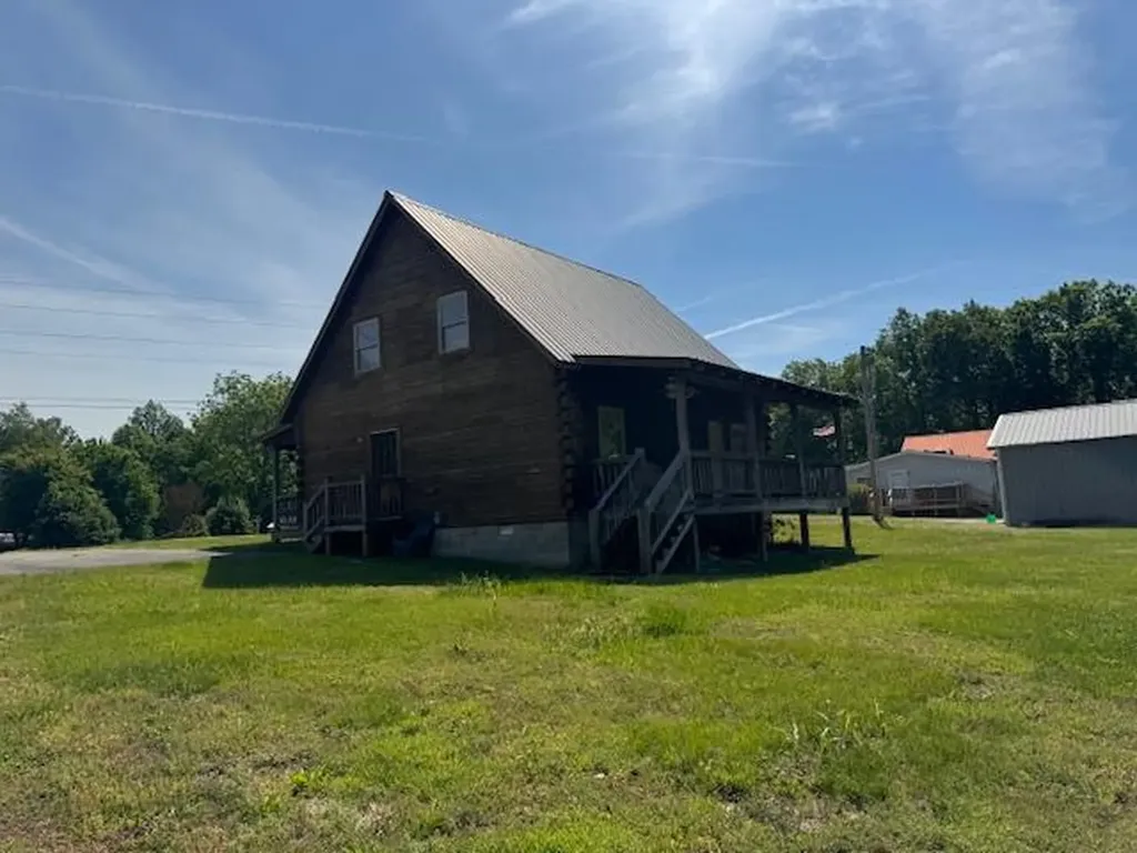 5701 Willow Grove Highway Allons TN 38541