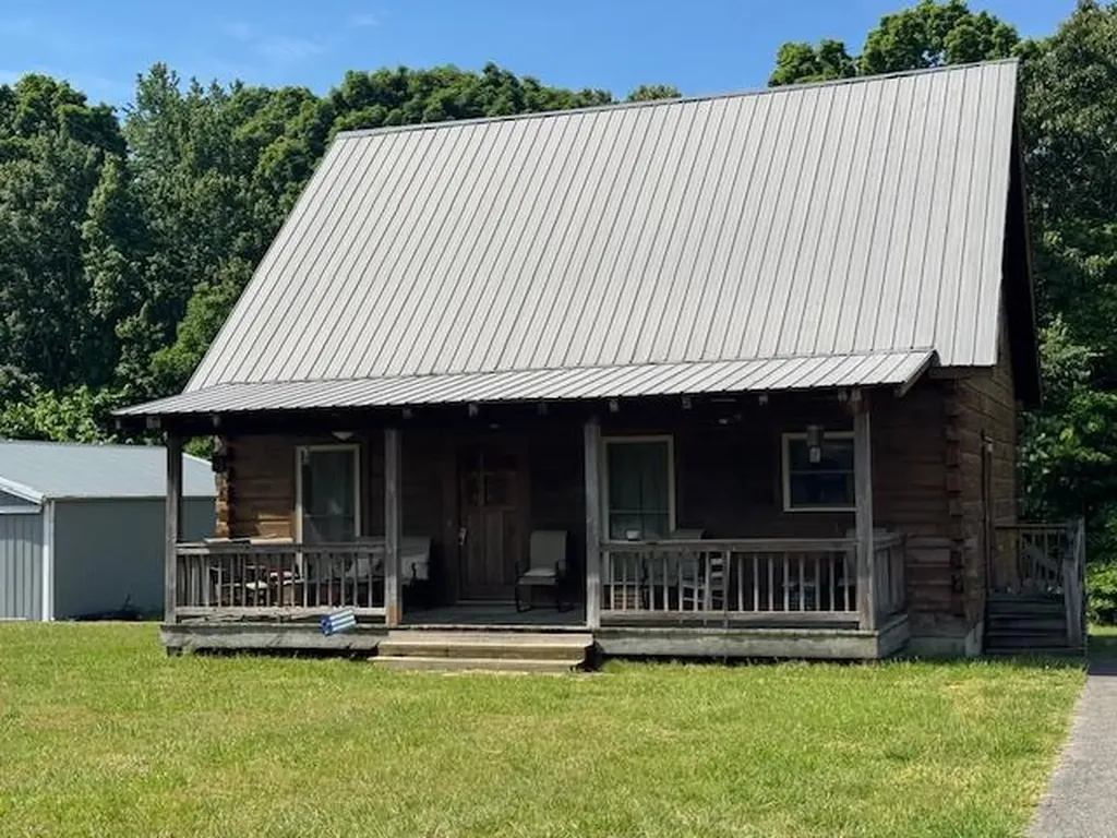 5701 Willow Grove Highway Allons TN 38541