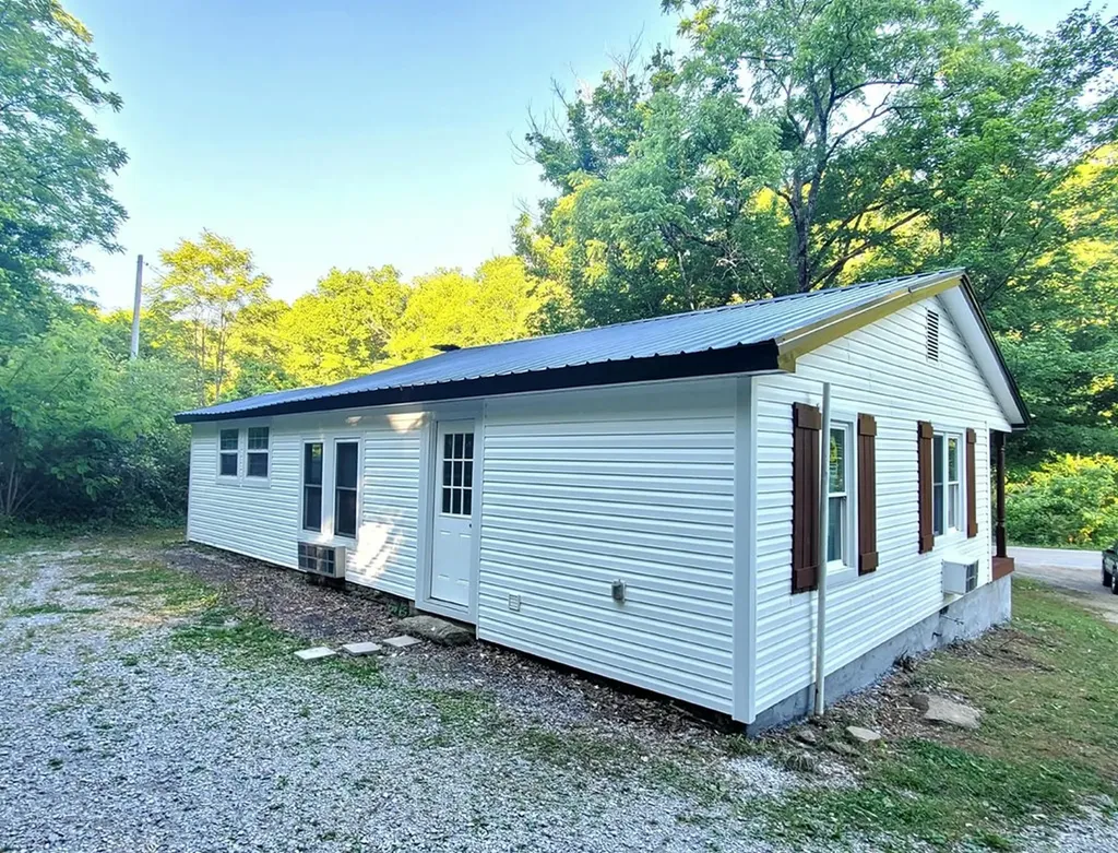 210 Rawls Creek Road Gordonsville TN 38563-6550