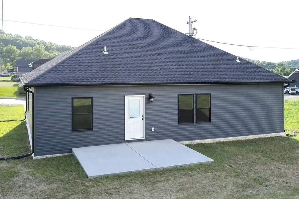 85 Rolling Meadows Avenue Hartsville TN 37074