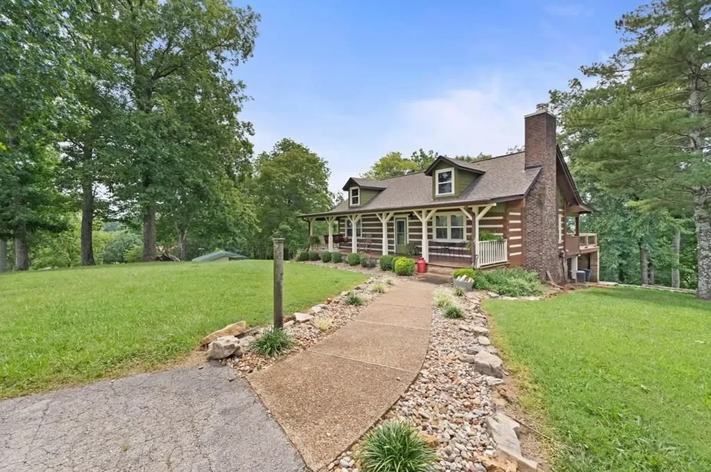 200 Duke Lane Livingston TN 38570