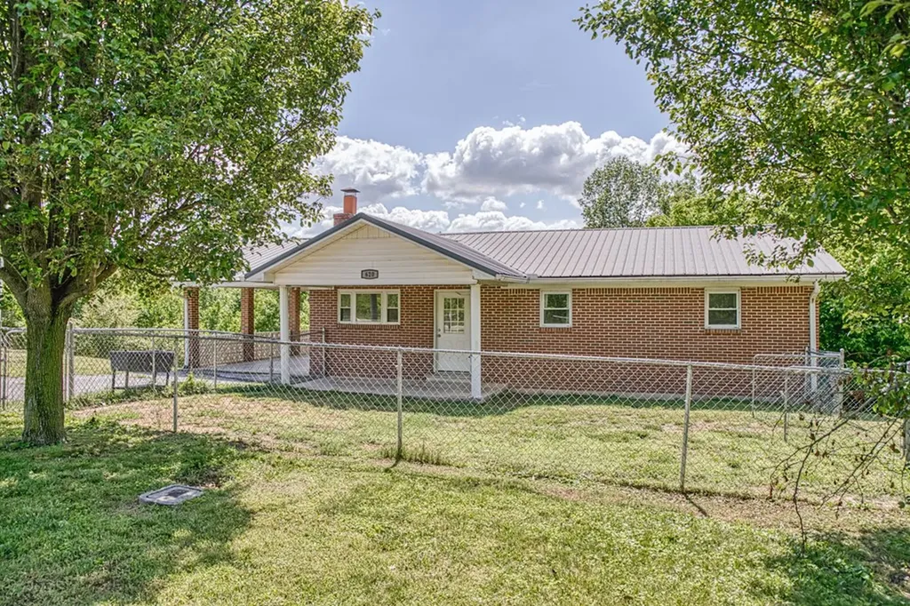 620 Harmony Road Gainesboro TN 38562